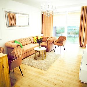 Central Apartments Grobla 1 + Parking